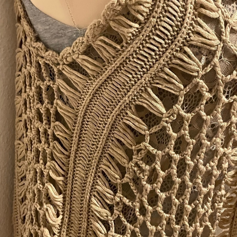Easel by Los Angeles Size Small Tan Crocheted Boho Vest - Picture 6 of 7